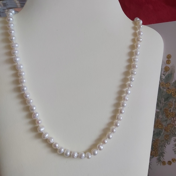 Freshwater Pearls Jewelry Set - Picture 2 of 5